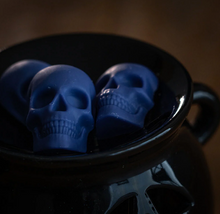 Load image into Gallery viewer, Graveyard Violets Wax Melts - The Upturned Cauldron