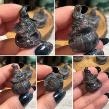 Load image into Gallery viewer, Mini Arfvedsonite Garnet Jack-o-Lantern