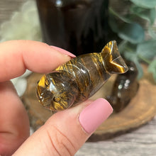 Load image into Gallery viewer, Tigers Eye Seal