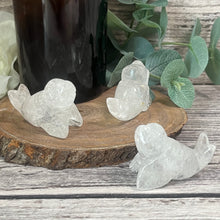 Load image into Gallery viewer, Clear Quartz Seal