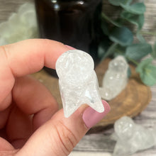 Load image into Gallery viewer, Clear Quartz Seal