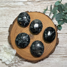 Load image into Gallery viewer, Astrophyllite Palmstone