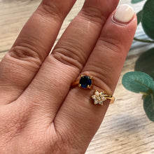 Load image into Gallery viewer, Sample: Metal Whimsical Ring Set