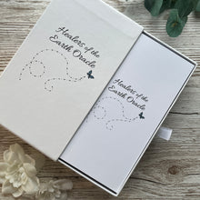 Load image into Gallery viewer, Jasmine's Chiffonjé: Limited Edition Borderless - Healers of the Earth Oracle - Mandy Peterson