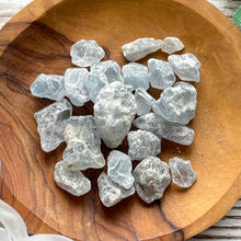Load image into Gallery viewer, Raw Celestite Chips 50g