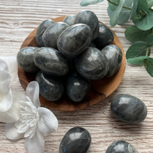 Load image into Gallery viewer, Grey Labradorite Cuddle