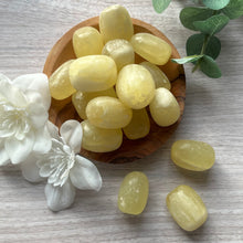 Load image into Gallery viewer, Lemon Calcite Cuddle