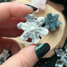 Load image into Gallery viewer, AKindHoliday: Small Snowflake