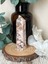 Load image into Gallery viewer, Flower Agate Tower