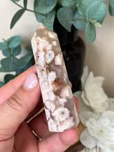 Load image into Gallery viewer, Flower Agate Tower