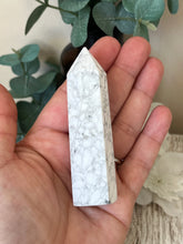 Load image into Gallery viewer, Howlite Tower