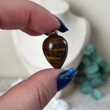 Load image into Gallery viewer, Tigers Eye Drop Pendant