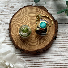 Load image into Gallery viewer, Gold Metal Peridot Chips Pendant with Amethyst and Turquoise