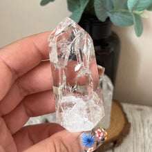 Load image into Gallery viewer, Smaller Crackle Quartz Towers