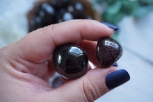 Load image into Gallery viewer, Garnet Cuddle