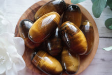 Load image into Gallery viewer, Tiger's Eye Shiva