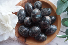 Load image into Gallery viewer, Astrophyllite Cuddle