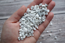 Load image into Gallery viewer, Howlite Chips (50g)