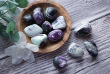 Load image into Gallery viewer, Kammererite Tumble