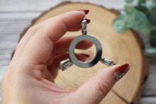 Load image into Gallery viewer, Silver Metal Sphere Holder