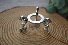 Load image into Gallery viewer, Silver Metal Sphere Holder