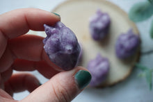 Load image into Gallery viewer, Lepidolite Mini Anatomical Heart