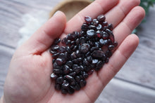 Load image into Gallery viewer, Polished Garnet Chips (50g)