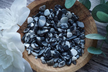 Load image into Gallery viewer, Zebra Jasper Chips (50g)