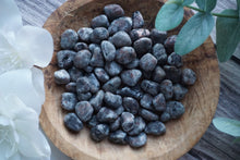 Load image into Gallery viewer, Yooperlite Chips (50g)