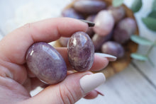 Load image into Gallery viewer, Lavender Rose Quartz Cuddle
