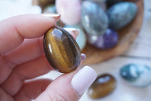 Load image into Gallery viewer, Mini Crystal Egg