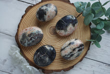 Load image into Gallery viewer, Iolite Sunstone (Cordierite) Palmstone