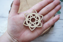 Load image into Gallery viewer, Mini Etched Flower Sphere Holder