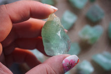 Load image into Gallery viewer, Raw Green Calcite