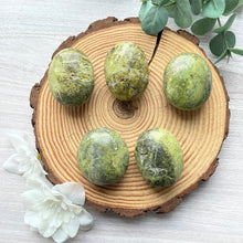 Load image into Gallery viewer, Green Opal Palmstone