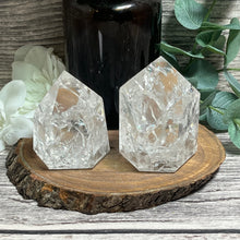 Load image into Gallery viewer, Crackle Quartz Towers