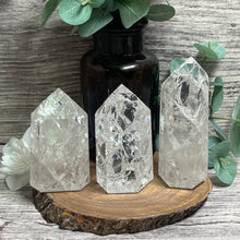 Load image into Gallery viewer, Crackle Quartz Towers
