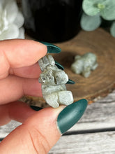 Load image into Gallery viewer, Mini Labradorite Elephant