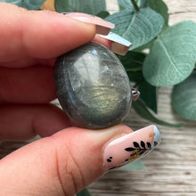 Load image into Gallery viewer, Grey Labradorite Cuddle