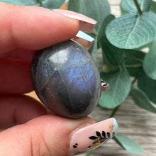 Load image into Gallery viewer, Grey Labradorite Cuddle