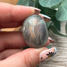 Load image into Gallery viewer, Grey Labradorite Cuddle
