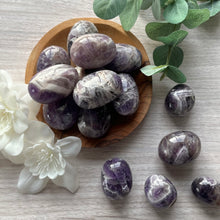 Load image into Gallery viewer, Chevron Amethyst Cuddle