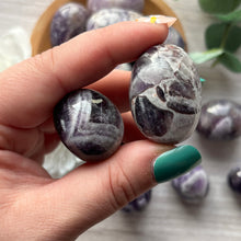 Load image into Gallery viewer, Chevron Amethyst Cuddle