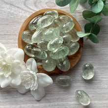 Load image into Gallery viewer, Prasiolite Cuddle