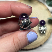 Load image into Gallery viewer, Amethyst Metal Astronaut Pendant