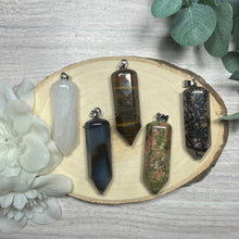 Load image into Gallery viewer, Point Pendant