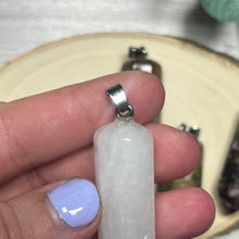 Load image into Gallery viewer, Point Pendant