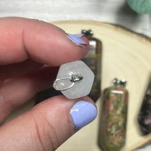 Load image into Gallery viewer, Point Pendant