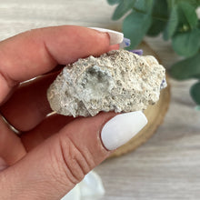 Load image into Gallery viewer, Raw Specimen: Spirit Flower Geode A