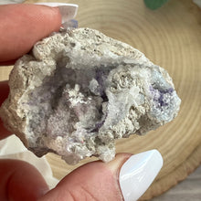 Load image into Gallery viewer, Raw Specimen: Spirit Flower Geode A